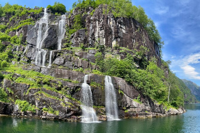 4 Day Bergen - Hardangerfjord private fjord-cruise - Why a private cruise changes the Hardangerfjord experience