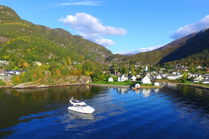 4 Day Bergen - Hardangerfjord private fjord-cruise - Day 3: Waterfalls, wooden boats, and the quiet fjords