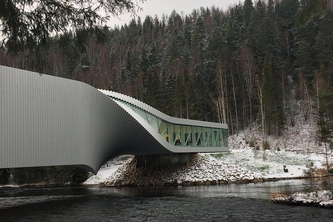 7 hours Private Limousine tour combined Oslo & Tyrifjord including "The Twist" - Key points to know before booking