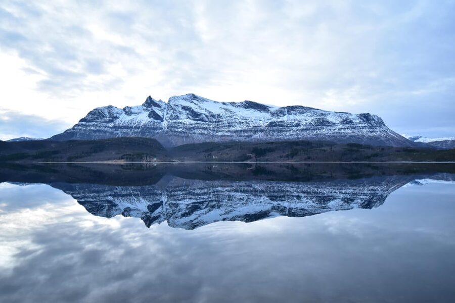 Abisko: Fjord Sightseeing and Photography Tour - Fjord stops give you time to photograph, not just glance