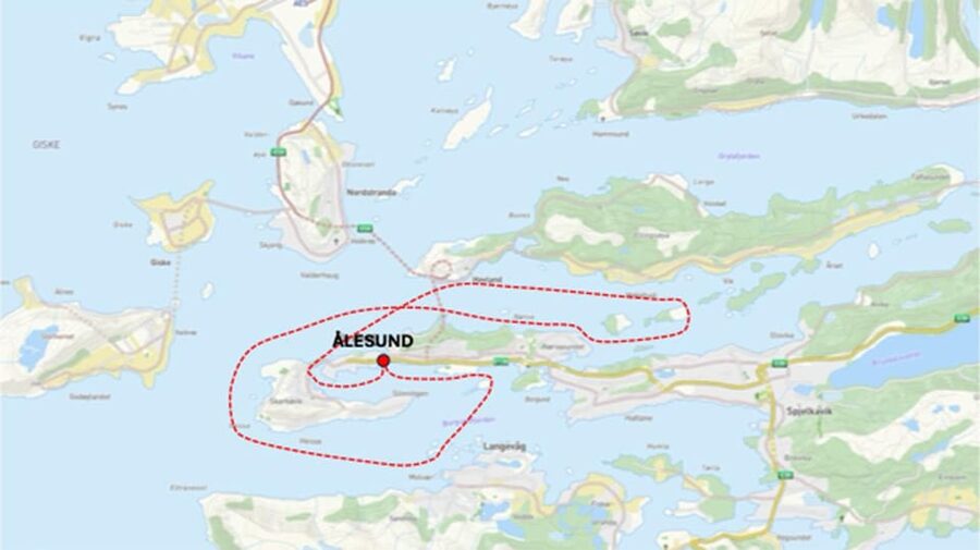 Ålesund: Archipelago Fjord Cruise - Comfort, Food, and Cleanliness