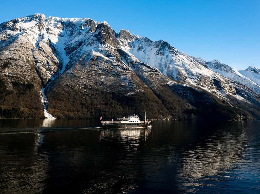 Ålesund: Fjord Tour with Lunch on MS Bruvik - Hjørundfjord by boat: what you actually see