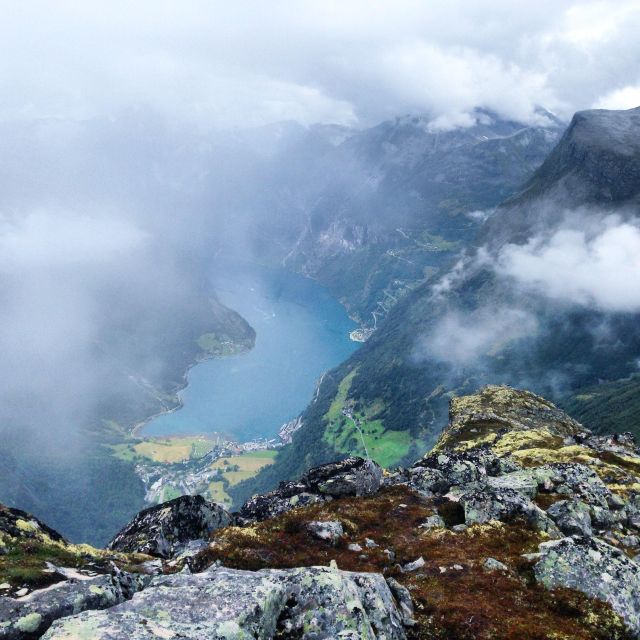 Ålesund: Geirangerfjord Scenic Cruise & Village Visit - The return crossing gives you a second view