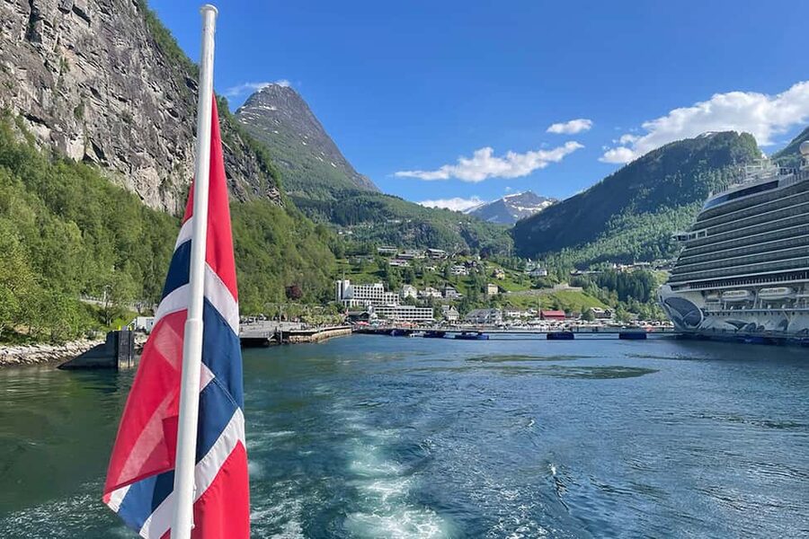 Ålesund to Geiranger Fjord Boat Tour with Return Bus Tour - Eidsdal, Storfjord, and the trip home