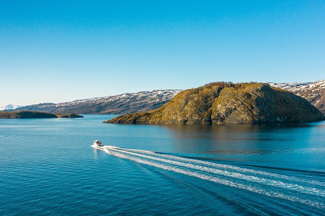 Alta: 2 Hours Guided Adventure Cruise in Alta Fjord - Getting warm before the Alta Fjord cruise