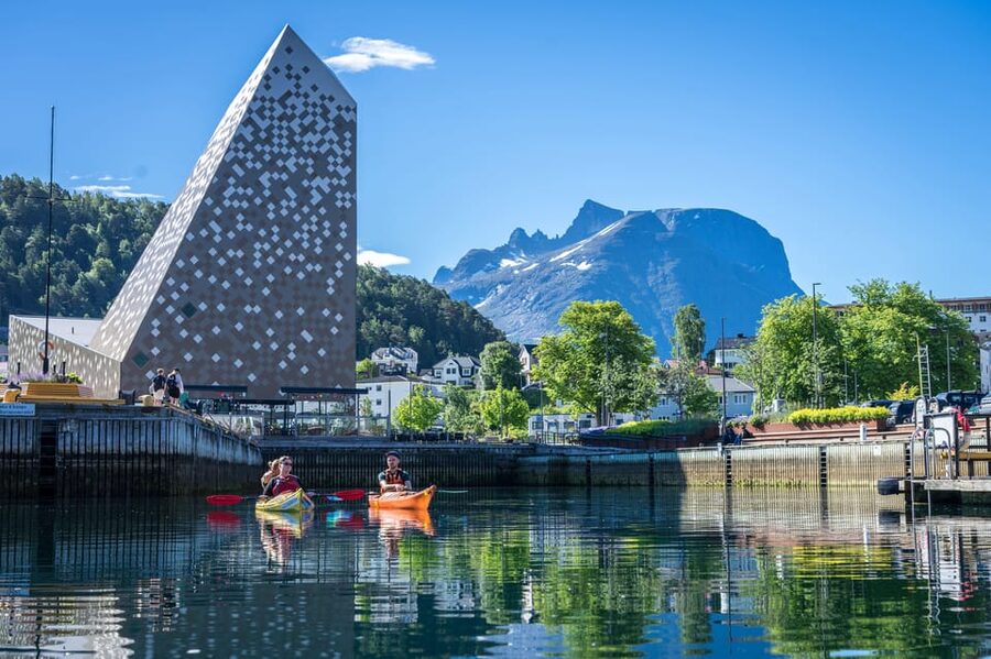 Åndalsnes: Kayaking in Majestic Romsdalsfjord - Is the Romsdalsfjord kayak tour worth booking?
