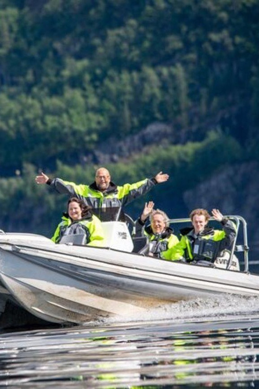 Bergen: Bergen Fjord by Zodiac or Pontoon Boat - The guide matters more than the script