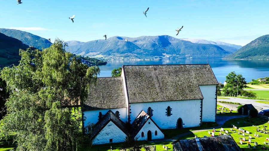 Bergen: Cruise to beautiful Rosendal by the Hardangerfjord - Hatteberg Waterfall, the easiest walking choice