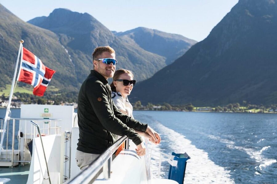 Bergen: Cruise to beautiful Rosendal by the Hardangerfjord - Two hours of fjord and coastal scenery