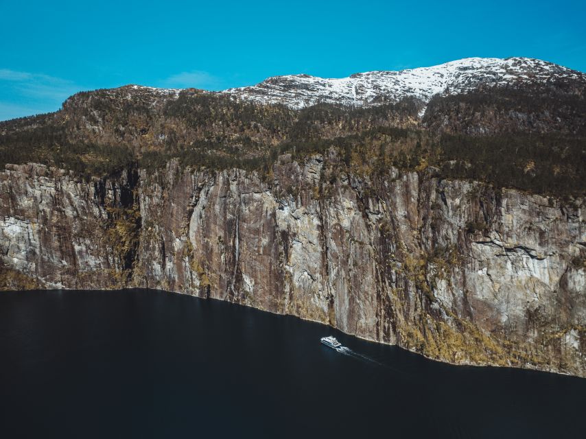 Bergen: Mostraumen Fjord Cruise - with Local Tour Guides - Reaching the Mostraumen Channel