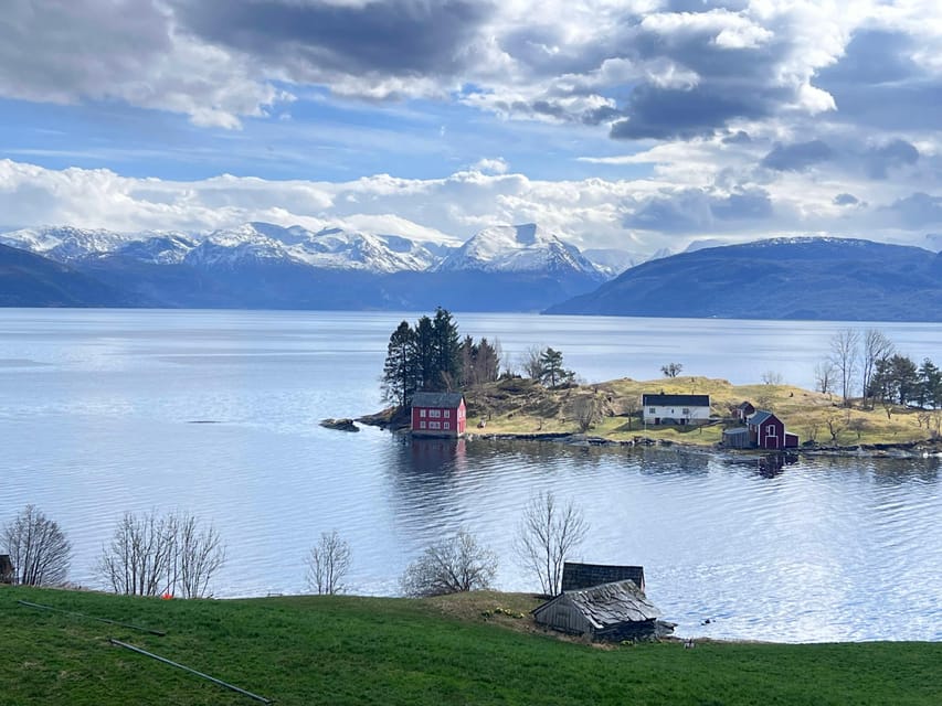 Bergen: Private City Tour with the Best of Hardangerfjord - From Bergen’s Wharf to the Norwegian Countryside