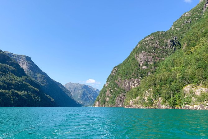 Bergen to Hardangerfjord VIP car + private yacht Fjord cruise - Timing, comfort, and practical details
