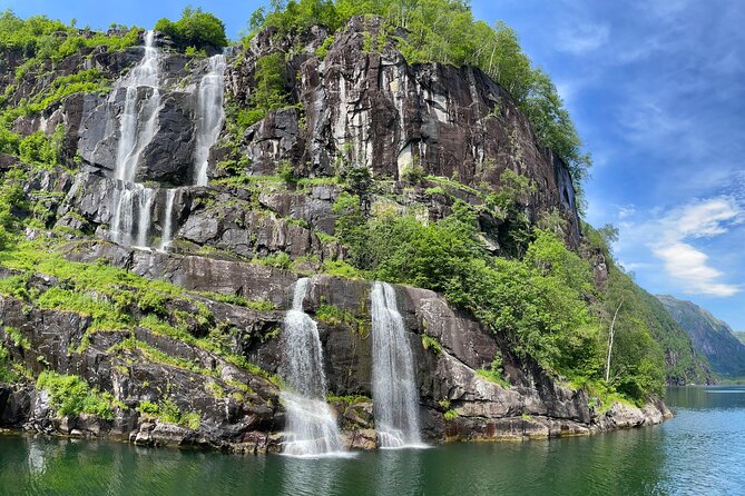 Bergen to Hardangerfjord VIP car + private yacht Fjord cruise - Fossen Bratte, a quick waterfall stop