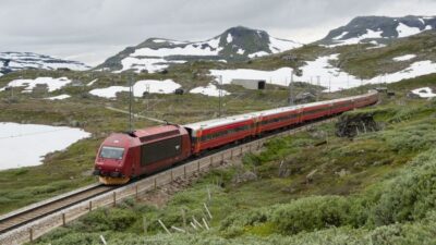 Bergen to Oslo: Private Nærøyfjord Cruise and Flåm Railway