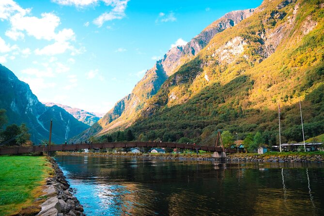 Bergen: UNESCO Fjord Cruise, Flåm & Stegastein - Incl. Lunch - Flåm: Beautiful, but Brief