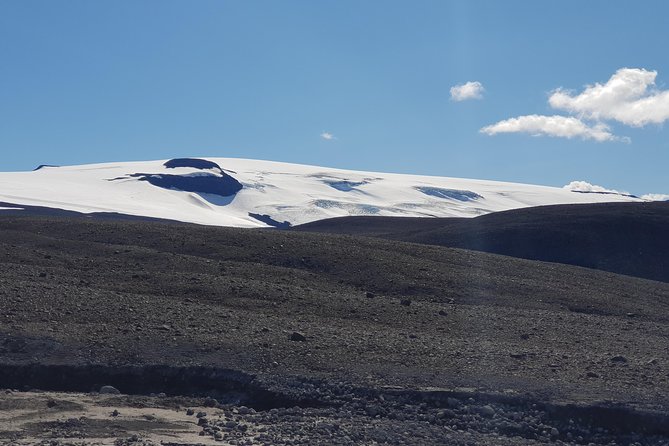 Borgarfjordur - private tour - Borgarnes: a short stop with two stories
