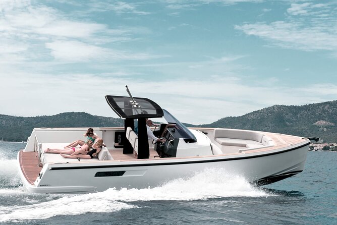 Deluxe Private Boats - 36 ft Fjord - Starting at Marina Asipona in Cozumel