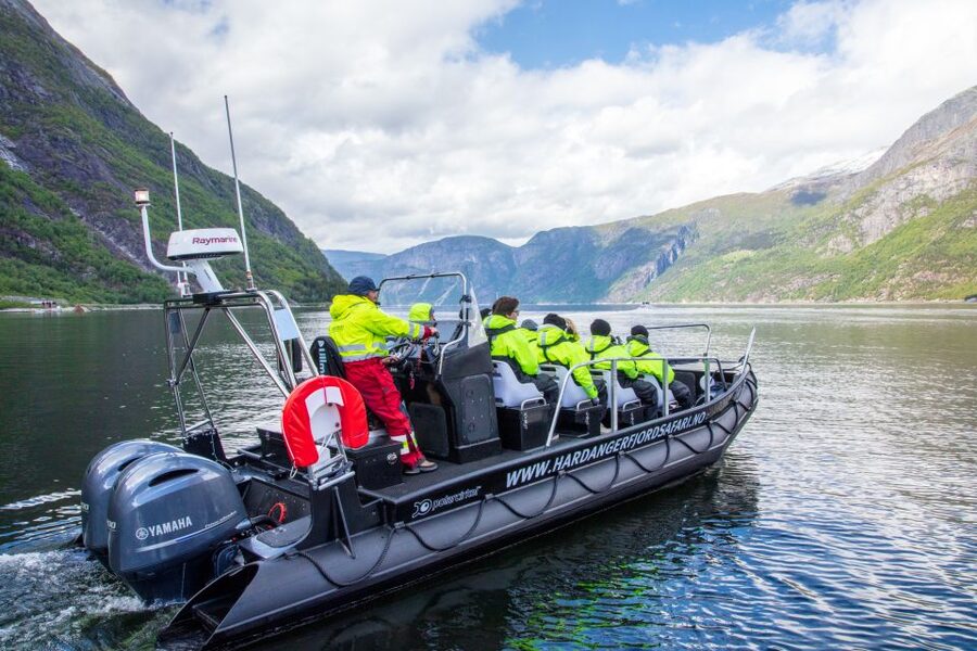 Eidfjord: 1-Hour Fjord RIB Tour - Warm suits and practical comfort