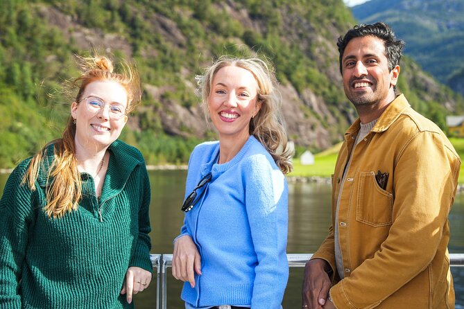 Fjord Cruise from Bergen through Mostraumen - Following Osterfjord into open mountain country