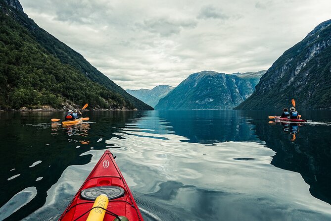 Fjord paddle in Hellesylt - Half Day Kayaking Tour - Who should book this paddle?