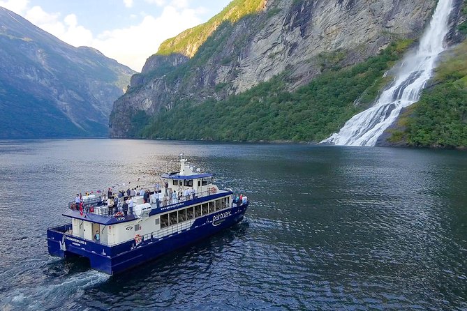 Fjordcruise Ålesund Geirangerfjord T/R - Is $266.15 a fair price?