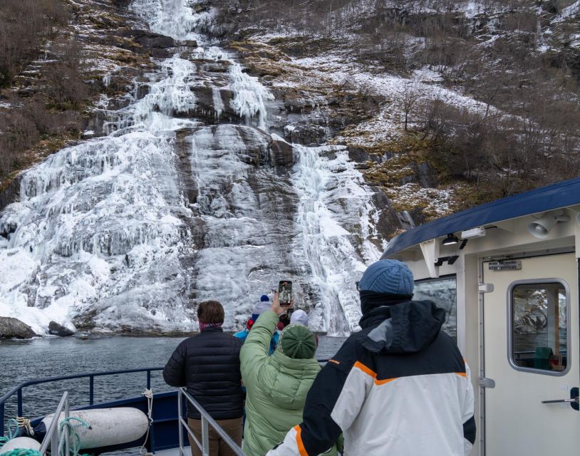 From Ålesund: Winter Fjord Cruise to Geirangerfjord - Food, drinks, and the long return ride