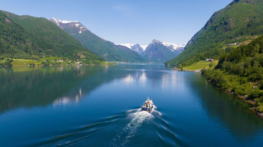 From Balestrand: Guided Fjord & Glacier Tour to Fjærland - Why this Fjærland trip works so well