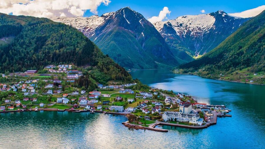 From Bergen: Flam Full-Day Cruise to Sognefjord - Why the small village stops matter