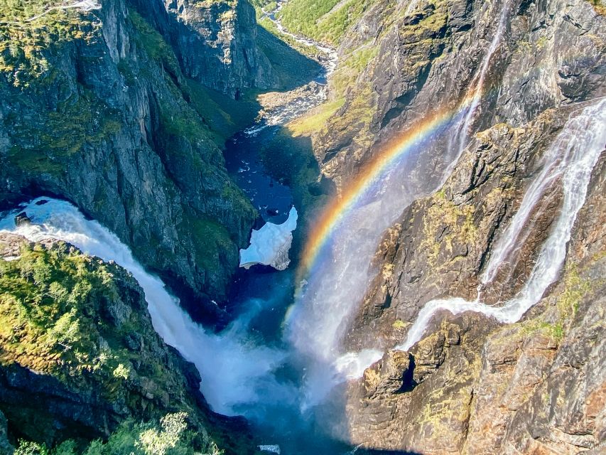 From Eidfjord: Vøringfossen Waterfall Nature Tour with Guide - The walking bridge and optional hike