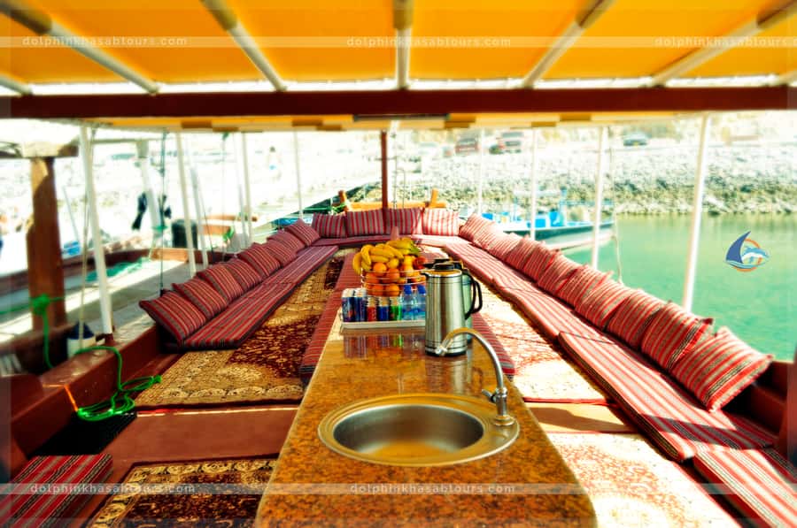 From Khasab: Fjords of Musandam Dhow Cruise & Buffet Lunch - Dolphin watching near Khasab