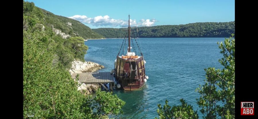 From Vrsar: Boat Trip to Rovinj and Lim Fjord - Leaving Vrsar With a Welcome Drink