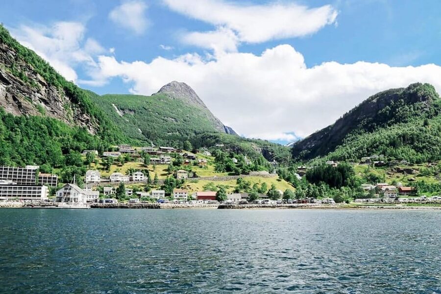Geiranger Fjord Boat Tour with Waterfall Tasting - Starting at Geiranger Hurtigbåtkai