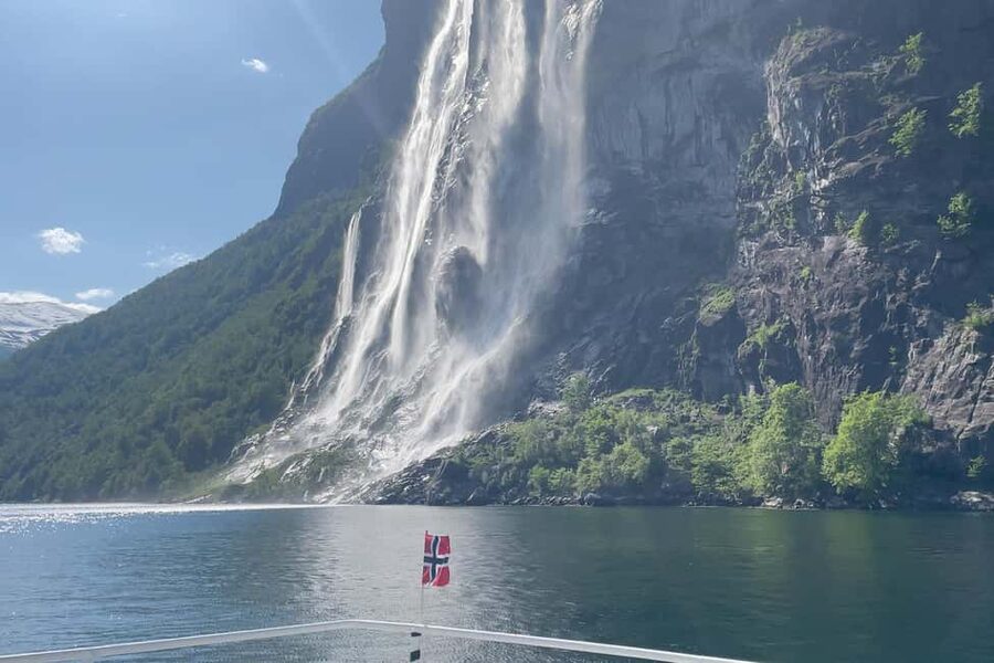 Geiranger Fjord Tour from Hellesylt (with stop in Geiranger) - Who should choose this fjord tour
