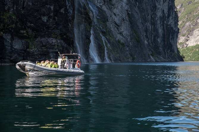 Geiranger: RIB Fjordsafari Geirangefjord - What the 4.7 rating tells you