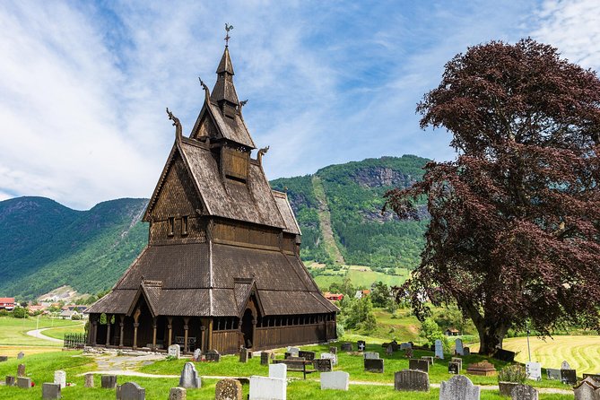 Guided Fjord & Glacier Tour - From BERGEN - Bøyabreen puts you close to a glacier tongue