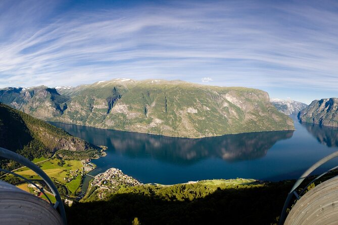 Guided Tour To Nærøyfjorden, Flåm And Stegastein - Viewpoint Cruise - Stegastein: the best final view