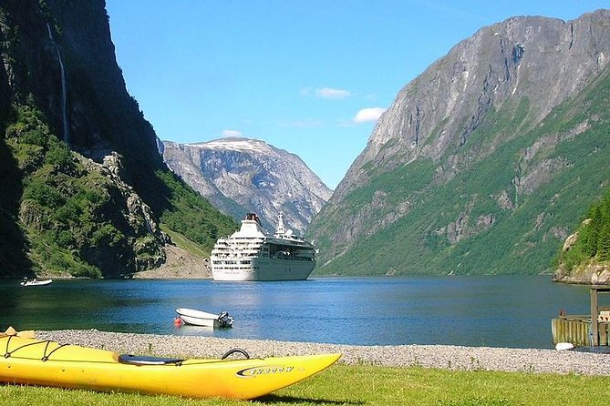 Guided tour - Viking Village, Nærøyfjord Cruise and Flåm Railway - Njardarheimr, a Viking town with limited free time