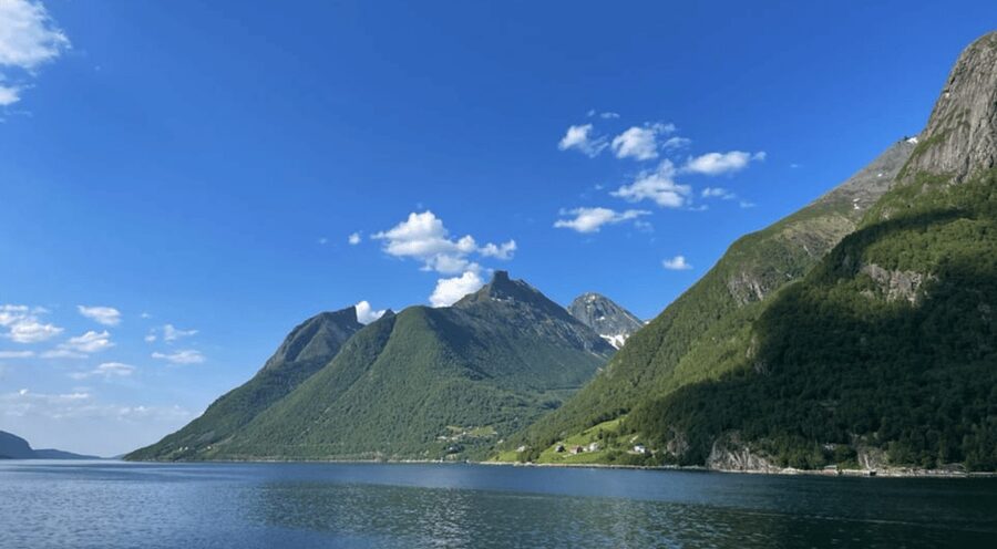 Hjørundfjord Fjord Cruise Afternoon Rountrip from Ålesund - The return journey gives you a second view