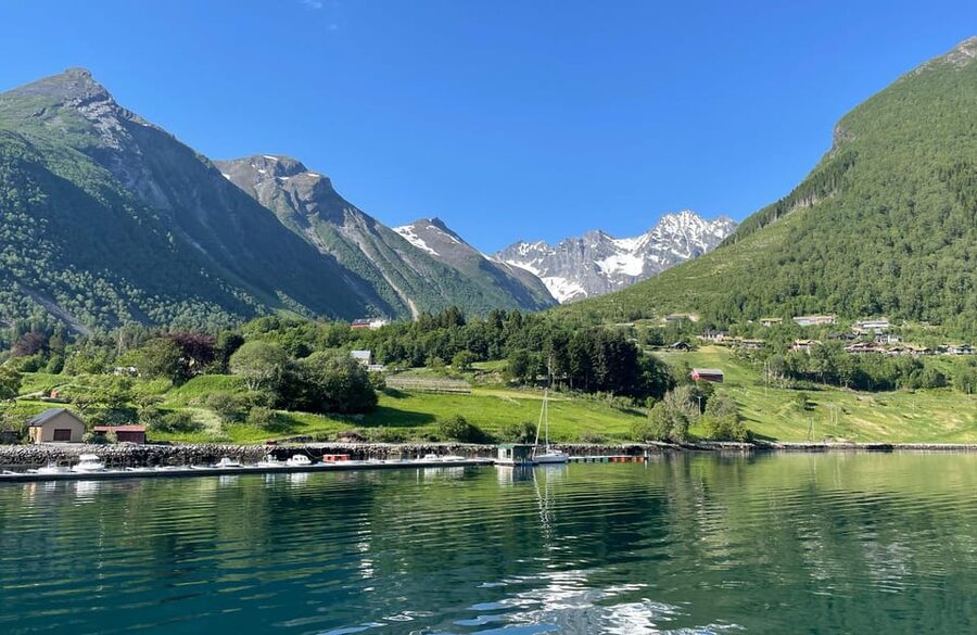 Hjørundfjord Fjord Cruise roundtrip from Ålesund - Passing Trandal, Sæbø, and Urke