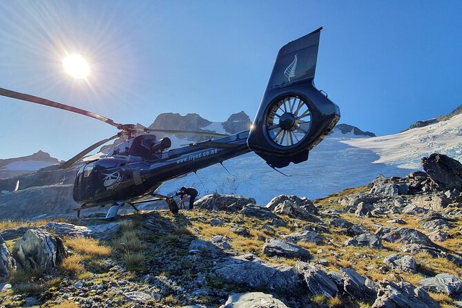Milford and Fiordland Highlights Tour by Helicopter from Queenstown - Leaving Queenstown from Frankton