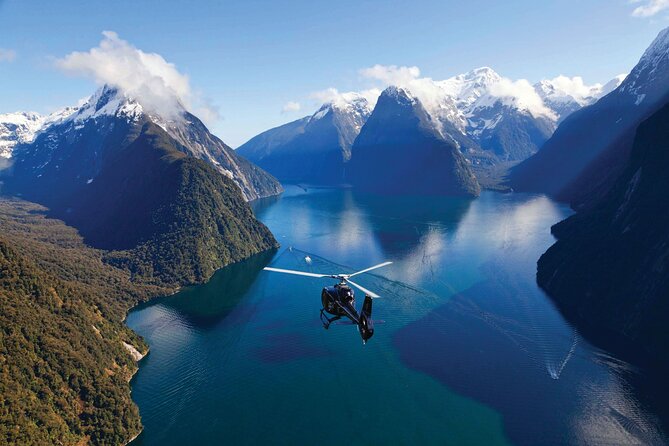Milford and Fiordland Highlights Tour by Helicopter from Queenstown - How the two landings change the experience