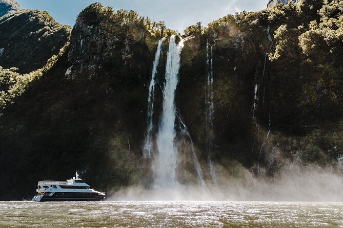 Milford Sound Luxury Lunch Cruise onboard The Fiordland Jewel - Lady Bowen Falls and the Waterfall Country