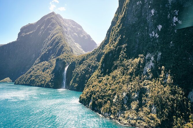 Milford Sound Luxury Lunch Cruise onboard The Fiordland Jewel - Comfort, Service, and the Small-Group Feel