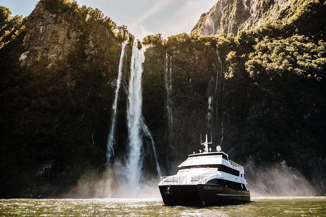 Milford Sound Overnight Cruise Fiordland Jewel - The Fiordland Jewel and its small group feel