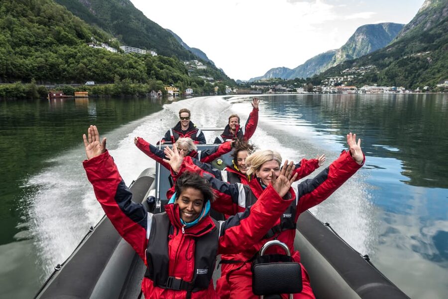 Odda: RIB Boat Tour on the Hardangerfjord - Wildlife and attractions from the boat