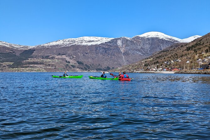 Olden: Easy Kayaking for Beginners on the Fjord - Paddling across Olden’s green and turquoise water