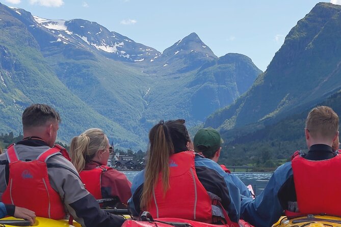 Olden: Easy Kayaking for Beginners on the Fjord - Free paddling time before the return
