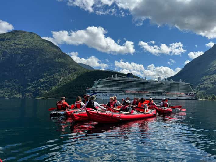 Olden: Experience Beginner-friendly Fjord Kayaking - Getting comfortable in a stable kayak