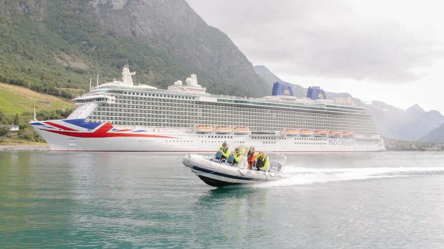 Olden: Nordfjord RIB Boat Tour - Five minutes of safety, then 55 minutes on the water