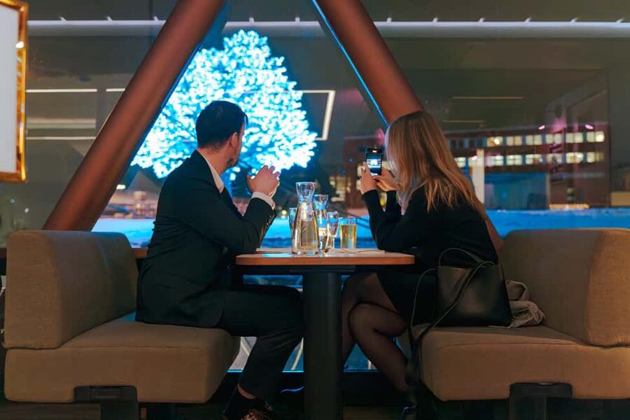 Oslo: 3-Course Dinner & Live Music Cruise on the Oslofjord - Drinks, live music, and the evening mood